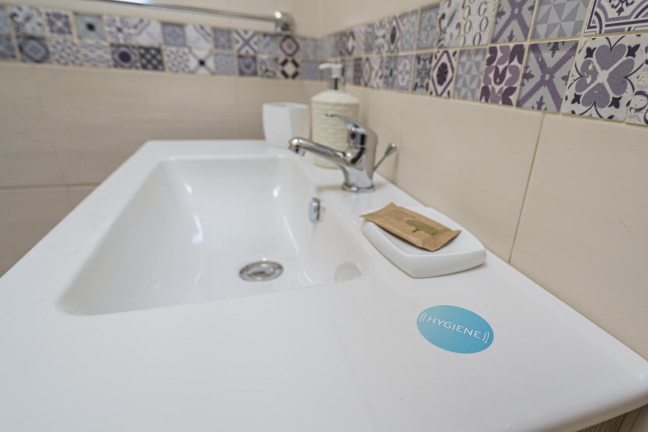 Holiday In Home Suite Archimede Catania Exterior photo