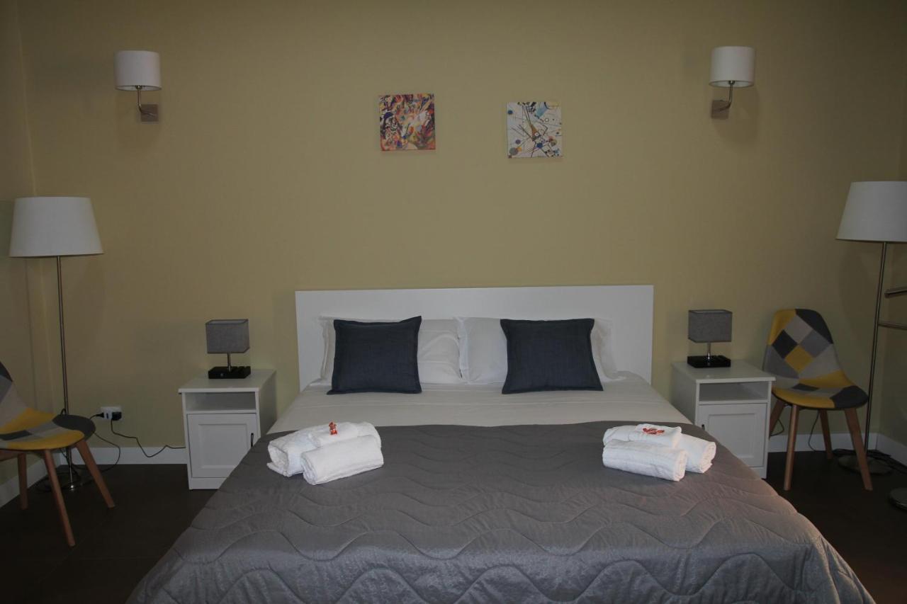 Holiday In Home Suite Archimede Catania Exterior photo